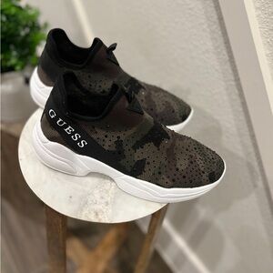 Ladies size 7, Guess, Camo, slip on’s